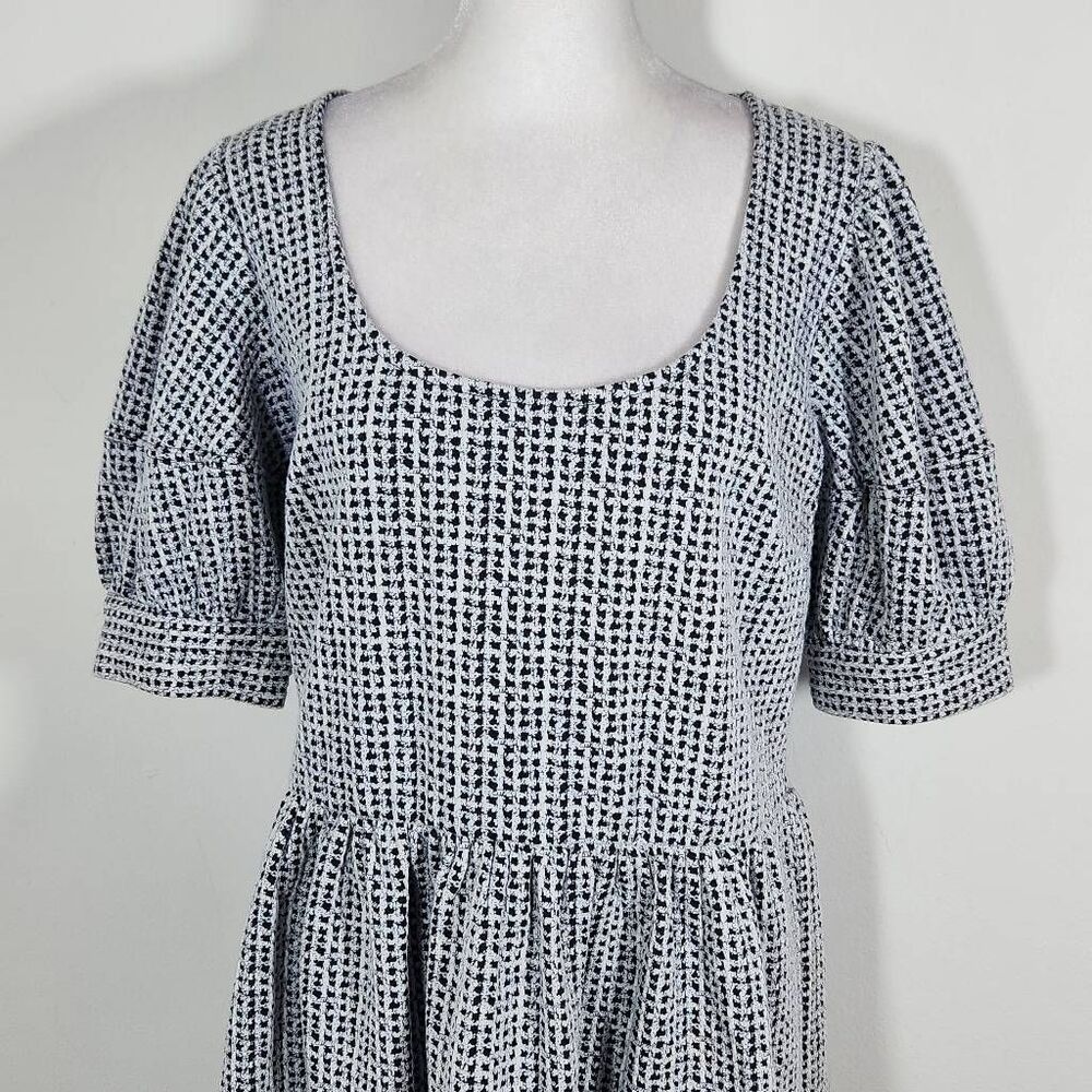 LOFT Black and White Babydoll Dress Size Medium Textured Scoop Neck Swing Dress - Picture 4 of 11